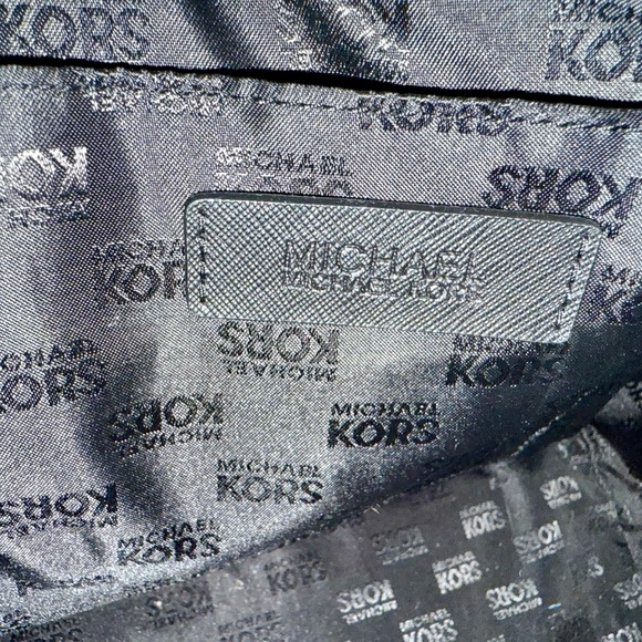 Michael Kors Black Logo Large Tote Bag - Picture 7 of 10